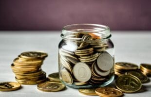 ¿Por qué no ahorras aunque ganes bien? Descubre la causa